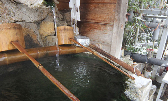 The hot spring water is safe to drink